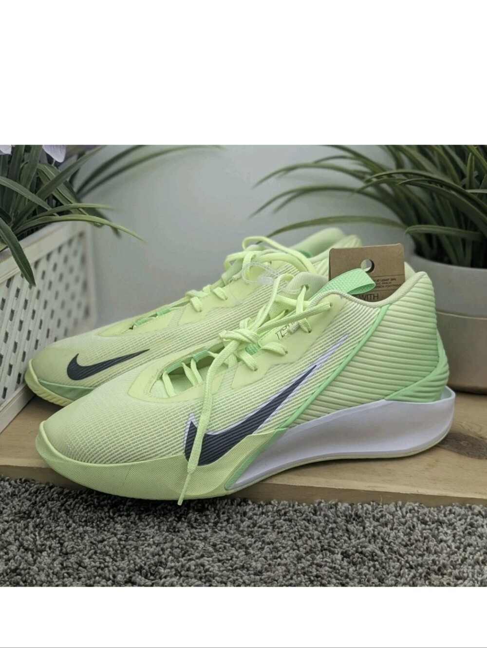Nike GT Jump Academy Barely Volt Mens Size 10.5 Basketball Walking Sports Shoes